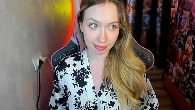 NicoleRiccii online show from 03-08-26, 04:00