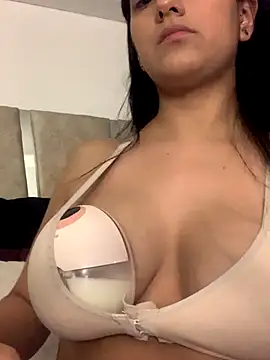 CamiJone online show from 11-24-25, 11:37