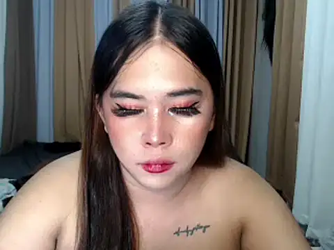 Snapshot of stacykush chatting on 10-13-25, 05:24 stacykush online show from 10-13-25, 05:24