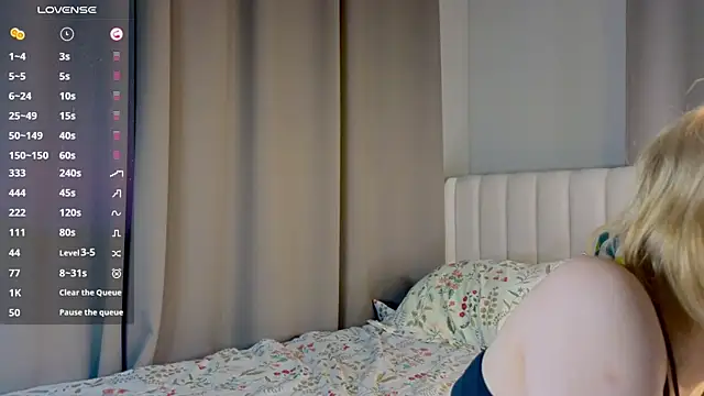 PolIyBowman online show from 10-26-25, 03:07