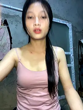 Snapshot of vyvy777 chatting on 09-12-25, 01:11 vyvy777 online show from 09-12-25, 01:11