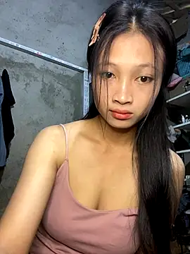 Snapshot of vyvy777 chatting on 09-23-25, 12:35 vyvy777 online show from 09-23-25, 12:35