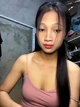 Snapshot of vyvy777 chatting on 09-24-25, 01:09 vyvy777 online show from 09-24-25, 01:09