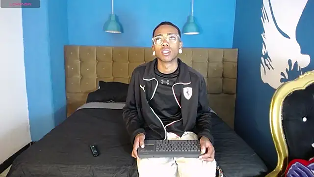 Snapshot of CollemanStone chatting on 11-02-25, 01:02 CollemanStone online show from 11-02-25, 01:02