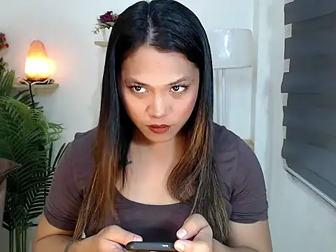 Snapshot of scarlett_brownx69 chatting on 04-22-26, 05:21 scarlett brownx69 online show from 04-22-26, 05:21