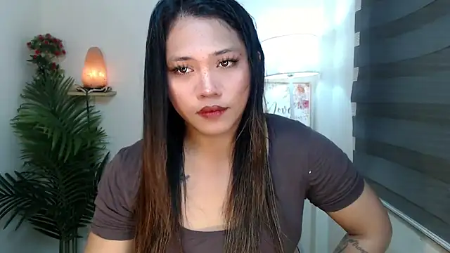 Snapshot of scarlett_brownx69 chatting on 05-21-26, 04:41 scarlett brownx69 online show from 05-21-26, 04:41