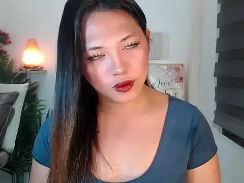 Snapshot of scarlett_brownx69 chatting on 05-28-26, 04:32 scarlett brownx69 online show from 05-28-26, 04:32