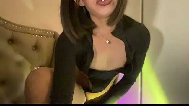 solana imani online show from 04-10-26, 04:55