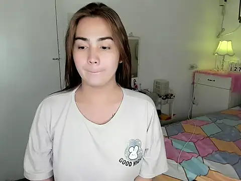 Snapshot of Alovelydoll_nica chatting on 05-27-26, 12:46 Alovelydoll nica online show from 05-27-26, 12:46