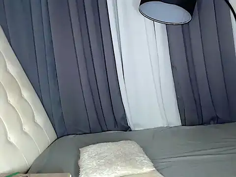 Ava Blossom online show from 06-17-26, 11:45