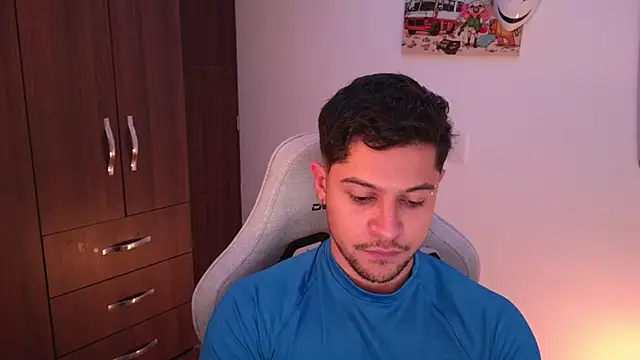 domsantiago  online show from 11-30-25, 01:31