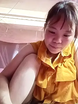 Snapshot of Nguyet135 chatting on 04-17-26, 03:31 Nguyet135 online show from 04-17-26, 03:31