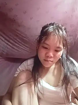 Snapshot of Nguyet135 chatting on 04-26-26, 01:42 Nguyet135 online show from 04-26-26, 01:42