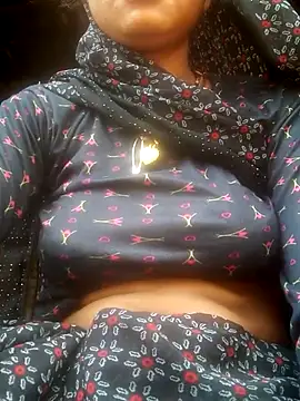 Snapshot of Hot_anjo chatting on 10-06-25, 10:34 Hot anjo online show from 10-06-25, 10:34