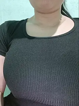 Shiny Babe online show from 06-15-26, 02:19