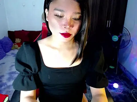 Urassiansweetcummer online show from 06-21-26, 02:03
