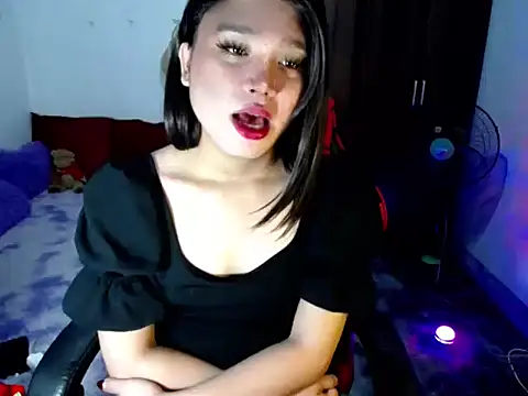 Urassiansweetcummer online show from 06-22-26, 03:25