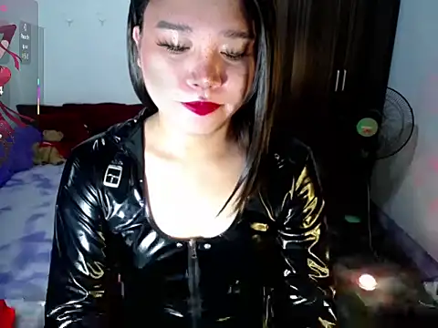 Urassiansweetcummer online show from 07-23-26, 01:52