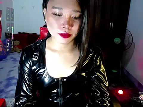 Urassiansweetcummer online show from 07-24-26, 02:09