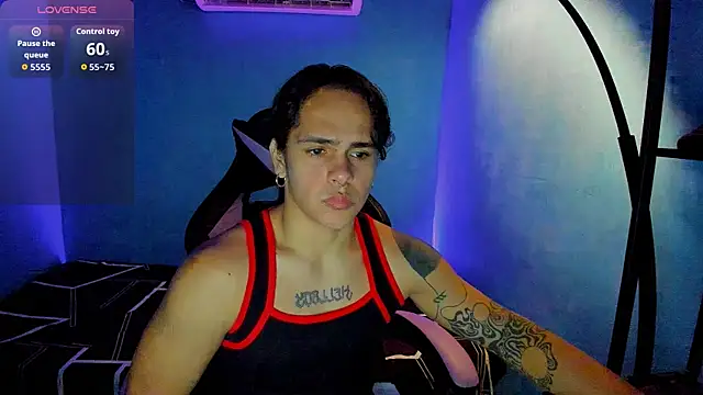 Snapshot of Maximiliano_scoott__ chatting on 09-27-25, 05:40 Maximiliano scoott   online show from 09-27-25, 05:40