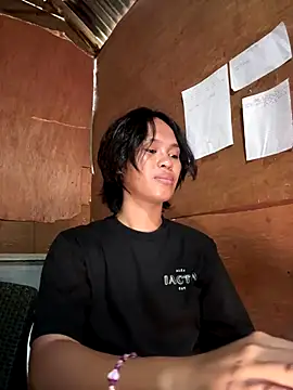 Snapshot of My_sweet_ladyboy chatting on 10-20-25, 05:19 My sweet ladyboy online show from 10-20-25, 05:19