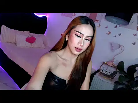 Snapshot of Sluttyvana chatting on 04-06-26, 03:35 Sluttyvana online show from 04-06-26, 03:35