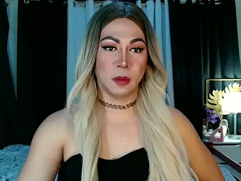 Snapshot of _Carmilla chatting on 09-20-25, 11:33  Carmilla online show from 09-20-25, 11:33
