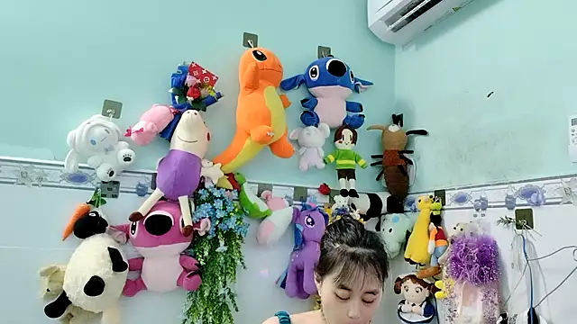 emgaixinhngoan online show from 10-28-25, 06:17