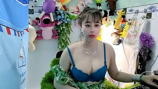 emgaixinhngoan online show from 11-21-25, 03:16