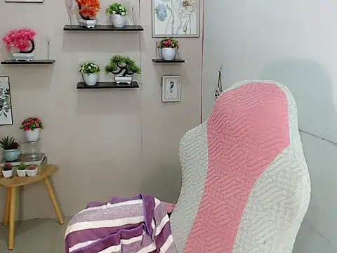 liane mei online show from 07-17-26, 05:47