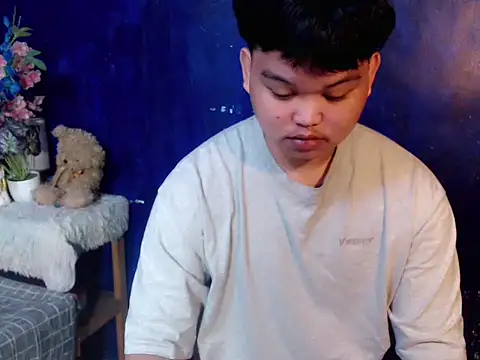 Reynelcock online show from 04-13-26, 05:40