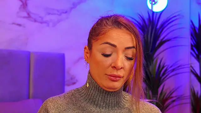 Izabellle02 online show from 01-13-26, 06:08