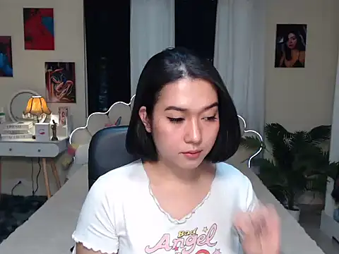 KateMadness online show from 04-16-26, 05:52