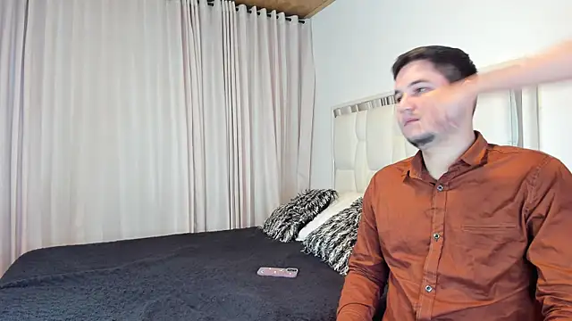 Snapshot of CameronyMartinn chatting on 07-16-26, 01:44 CameronyMartinn online show from 07-16-26, 01:44