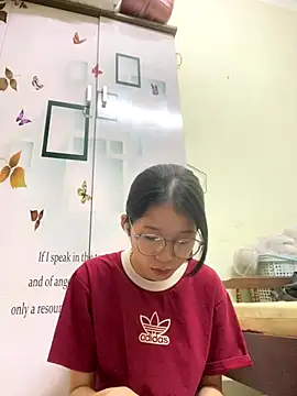 meomeo2k6 online show from 10-23-25, 05:40