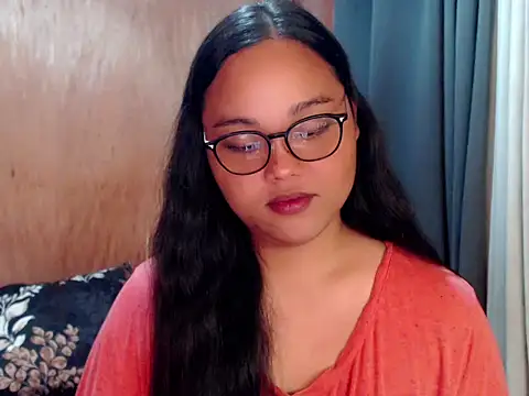 Snapshot of _Lylia chatting on 10-05-25, 12:20  Lylia online show from 10-05-25, 12:20