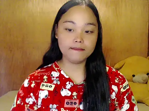Snapshot of _Lylia chatting on 10-19-25, 08:48  Lylia online show from 10-19-25, 08:48
