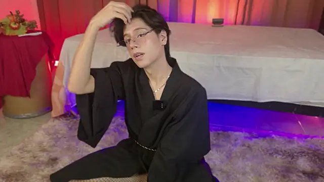 luixdust  online show from 11-11-25, 05:51