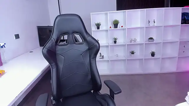 megan bigboobs  online show from 10-29-25, 11:01