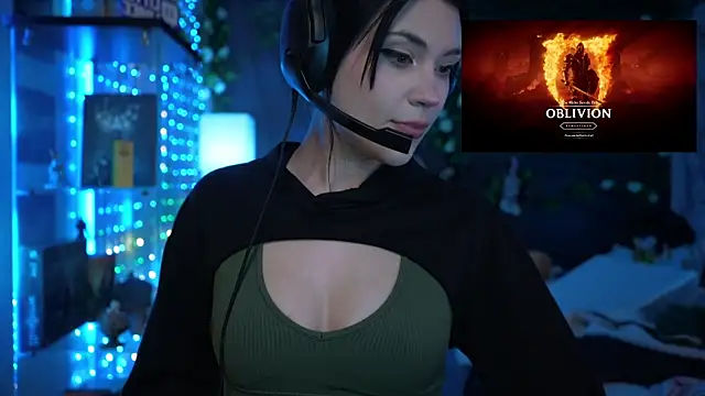 Snapshot of littlelune chatting on 01-07-26, 03:09 littlelune online show from 01-07-26, 03:09