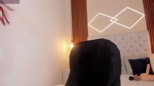 Miiaa jones online show from 04-18-26, 01:26