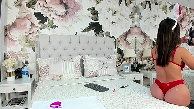 MaddyMay  online show from 11-17-25, 07:52