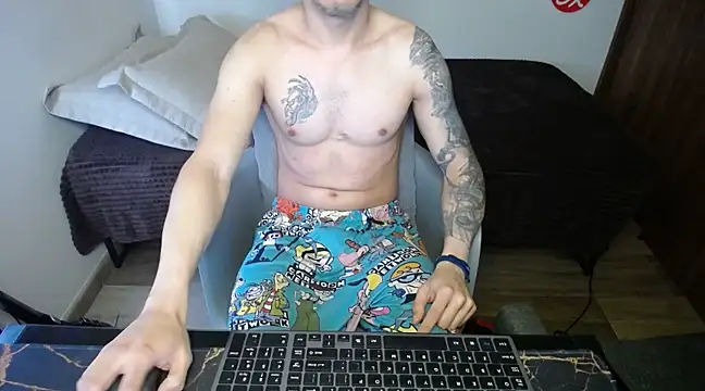 Snapshot of bossking017 chatting on 02-16-25, 01:49 bossking017 online show from 02-16-25, 01:49