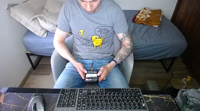 Snapshot of bossking017 chatting on 03-09-25, 05:39 bossking017 online show from 03-09-25, 05:39