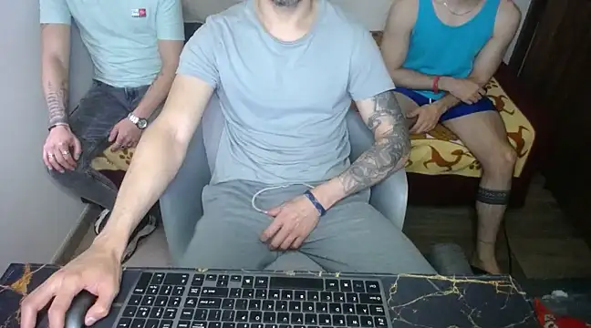 Snapshot of bossking017 chatting on 03-14-25, 05:02 bossking017 online show from 03-14-25, 05:02