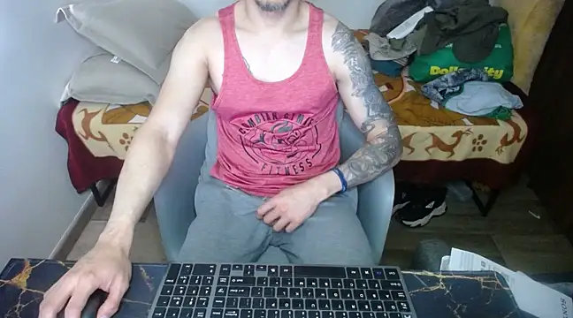 Snapshot of bossking017 chatting on 03-15-25, 02:23 bossking017 online show from 03-15-25, 02:23