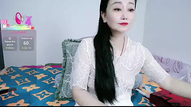 Snapshot of alinmeng chatting on 06-04-26, 07:47 alinmeng online show from 06-04-26, 07:47