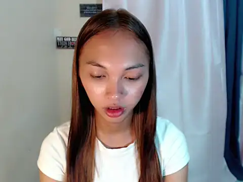 Snapshot of Simi_Ipit chatting on 05-10-26, 04:45 Simi Ipit online show from 05-10-26, 04:45