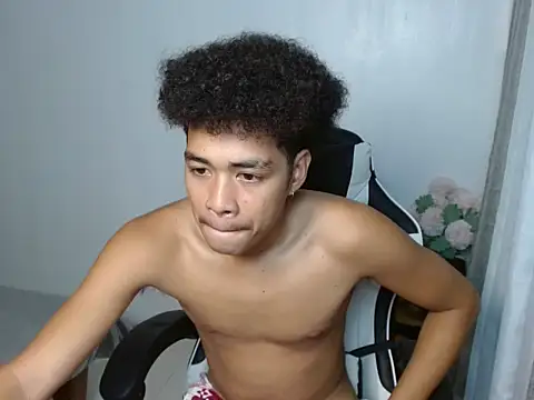 curlyasian njxx online show from 04-10-26, 07:35