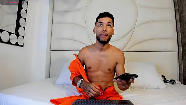 Thiagoferreti online show from 02-04-26, 03:34